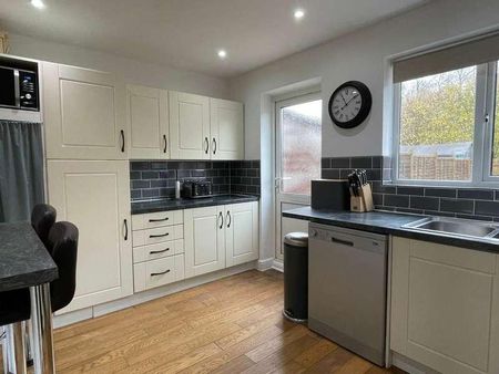 Kingston Close, Blandford Forum, DT11 - Photo 3