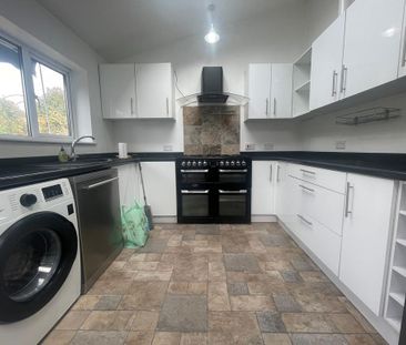 3 bedroom terraced house to rent - Photo 5