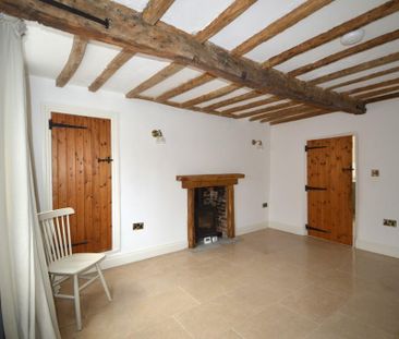 2 bedroom cottage to rent - Photo 2