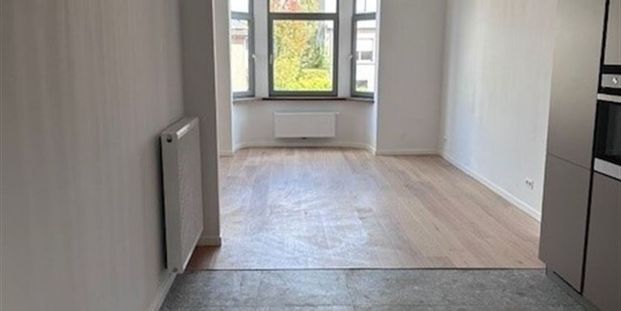 Duplex te huur in Merksem voor € 950 met 2 slaapkamers - Photo 1