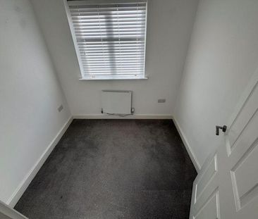 3 bedroom detached house to rent - Photo 3