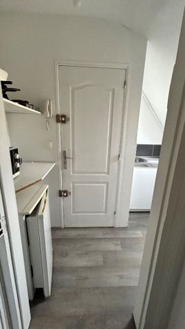 Location Appartement 1 pièce 17m² - Photo 2