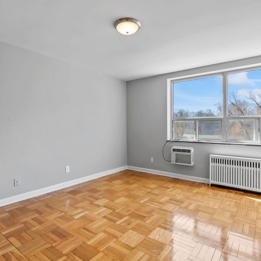 For Lease - 159 Russell Hill Road Unit# 403, Toronto, Ontario - Photo 1