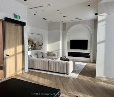 2088 James Street #704 - Photo 3