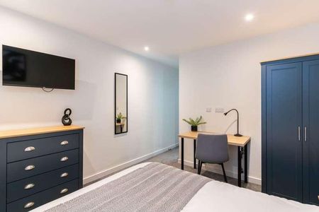 Ensuite Room, Queens Road, PO2 - Photo 4