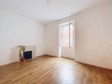 Location Appartement 2 pièces 45m² AJACCIO 20000 - Photo 2