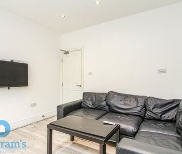 1 bed Semi-Detached House for Rent - Photo 2