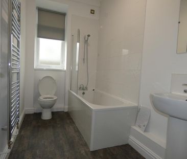 2 bedroom property to rent - Photo 4