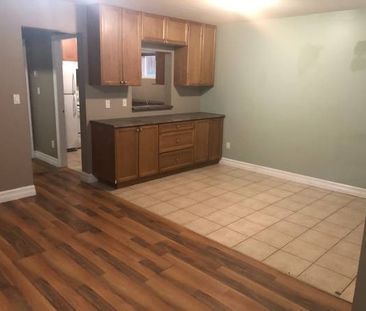 2 Bedrooms, 2 BATHROOMS, Laundry, Dishwasher - Photo 1