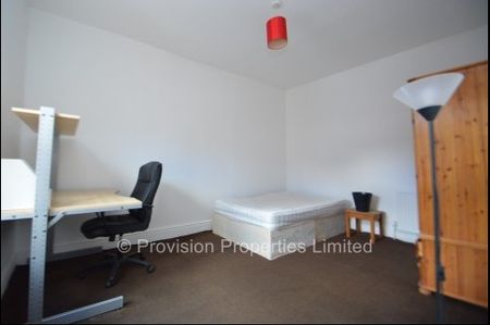 6 Bedroom Houses in Hyde Park, Leeds University - Photo 2