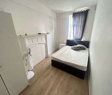 5 Bed Maisonette, High Street, CR0 - Photo 2