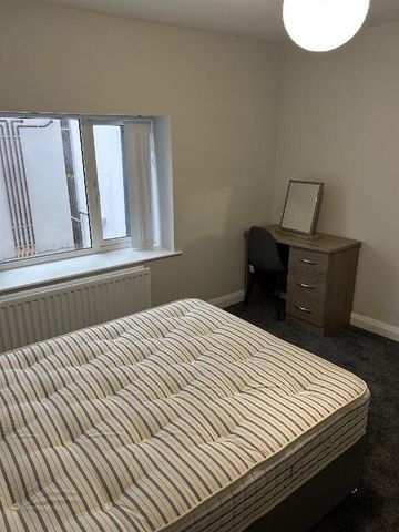 Unit 1, 7 Elmwood Avenue, Lisburn Road, Belfast, BT9 6AZ - Photo 3