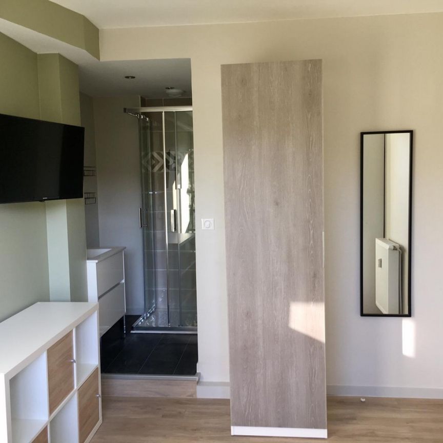 FOUGERES 1 Roommate 5 Bedrooms at Rennes - Photo 2