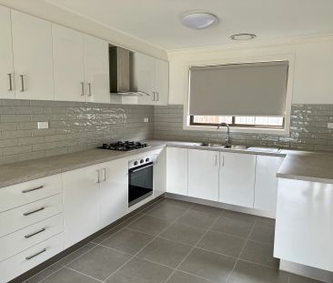 NEAT & TIDY WALK TO MARKET & PLAZA - Photo 5