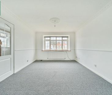 4 bedroom semi-detached house to rent - Photo 2