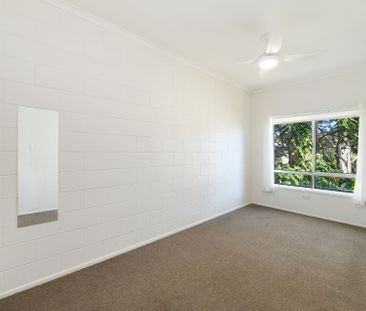 2-Bedroom Unit – Walk to Shelly Beach - Photo 6