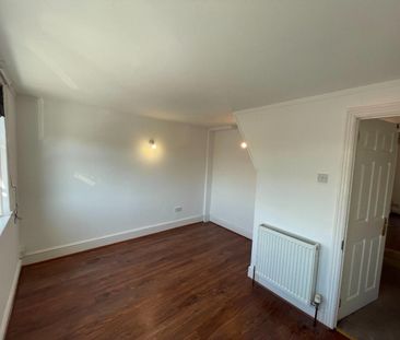 4 bedroom House To Let Total Size: 819 SQ FT - Photo 2