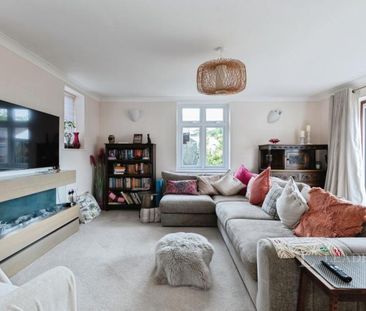 4 bedroom bungalow to rent Park Road, Ashley, New Milton, Hampshire... - Photo 5