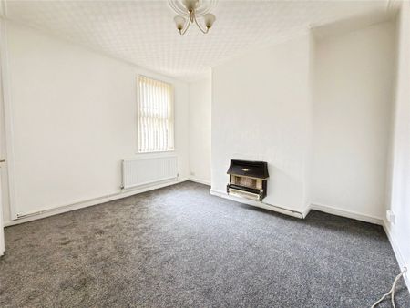 Bedford Road, Bootle, Merseyside, L20 - Photo 3