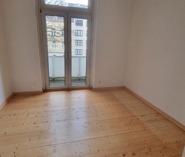 Schöne Altbauwohnung mit modernem Bad und großer Küche - Foto 5