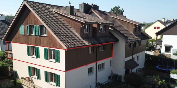 Family-friendly living with garden & fireplace 4.5 rooms in Hombrechtikon - Photo 1