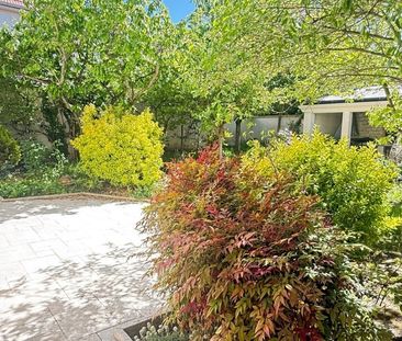 Villa • Buzenval - Photo 2