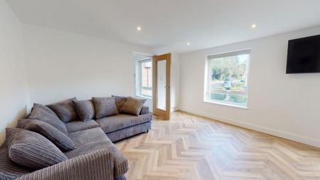 3 bedroom flat to rent - Photo 2