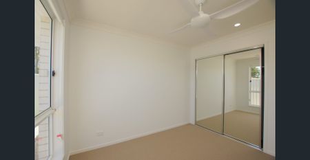 FOUR BEDROOM FAMILY HOME - Photo 2