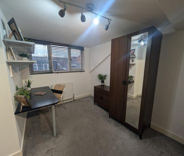 Room in a Shared House, Norwood Road, LS6 - Photo 4