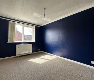 2 bed upper flat to rent in NE32 - Photo 3