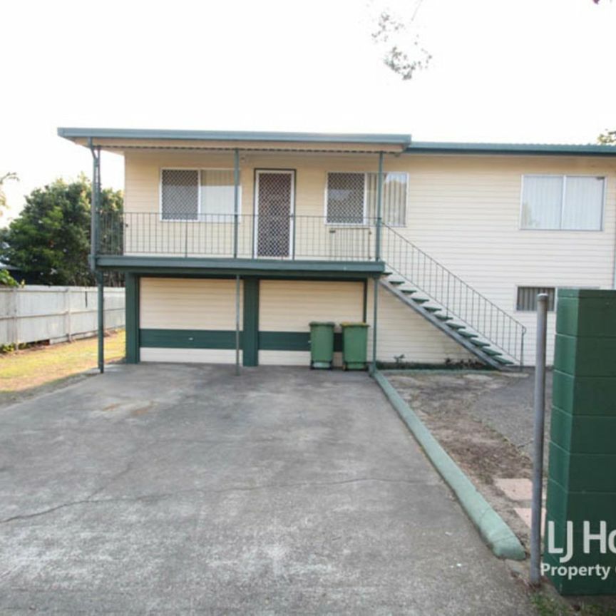 3 BEDROOM FAMILY HOME IN PRIME LOCATION - Photo 1