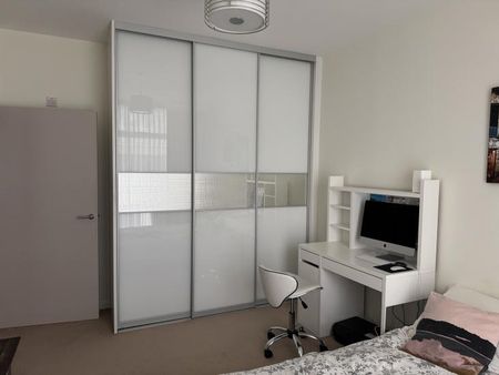 Mon–Fri double room available in Acton Gardens - Ideal for Chiswick Business Park – bills and cleaning included - Photo 2