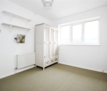 Meadowbank, - Photo 5