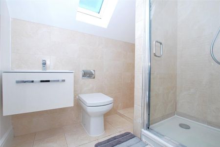 1 bedroom penthouse to rent - Photo 4
