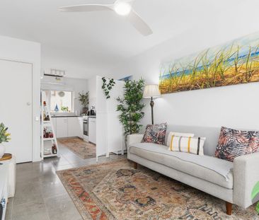 Furnished One Bedroom Apartment - Photo 4