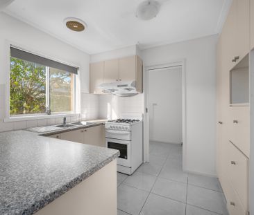 Neat 2 Bedroom Unit - Photo 5