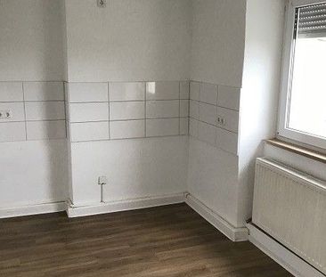 Altbauliebhaber gesucht! Gemütliche, helle 2,5-Zimmer-Dachgeschossw... - Photo 1