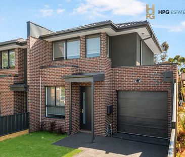 FAMILY LIVING - Photo 6