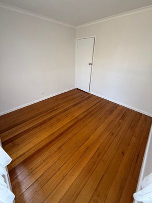 Noble Park - Photo 1