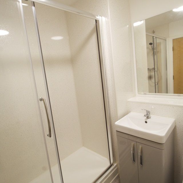 4 Bed Semi-Detached House, Stretford Road, M15 - Photo 1