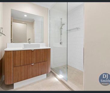 Fully Furnished Unit with Views in Quiet Street - Photo 6