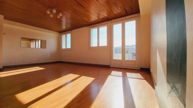 Location Appartement 3 pièces 72m² CHAMBERY 73000 - Photo 1