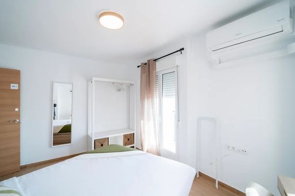 Avinguda del Primat Reig, Valencia, Valencian Community 46010 - Photo 1