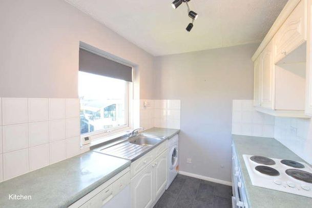 London Road, Redhill, RH1 - Photo 1