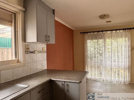 10 Devira Street, Dandenong North - Photo 4