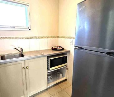 Studio Unit in Prime Papakura! - Photo 1