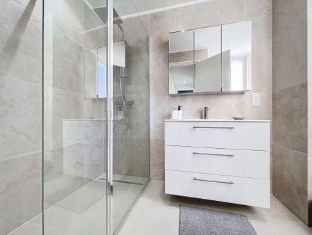 Location Appartement 3 pièces 88m² NICE 06000 - Photo 5