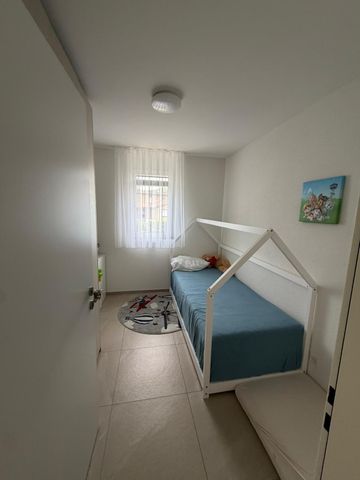 Moderne 3.5-Zimmer-Wohnung in Böttstein – Neubau 2025, sofort verfügbar - Photo 3