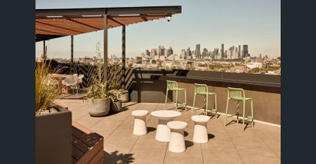 Spacious, Light-filled 1 Bedroom Home in Fitzroy North - Photo 2