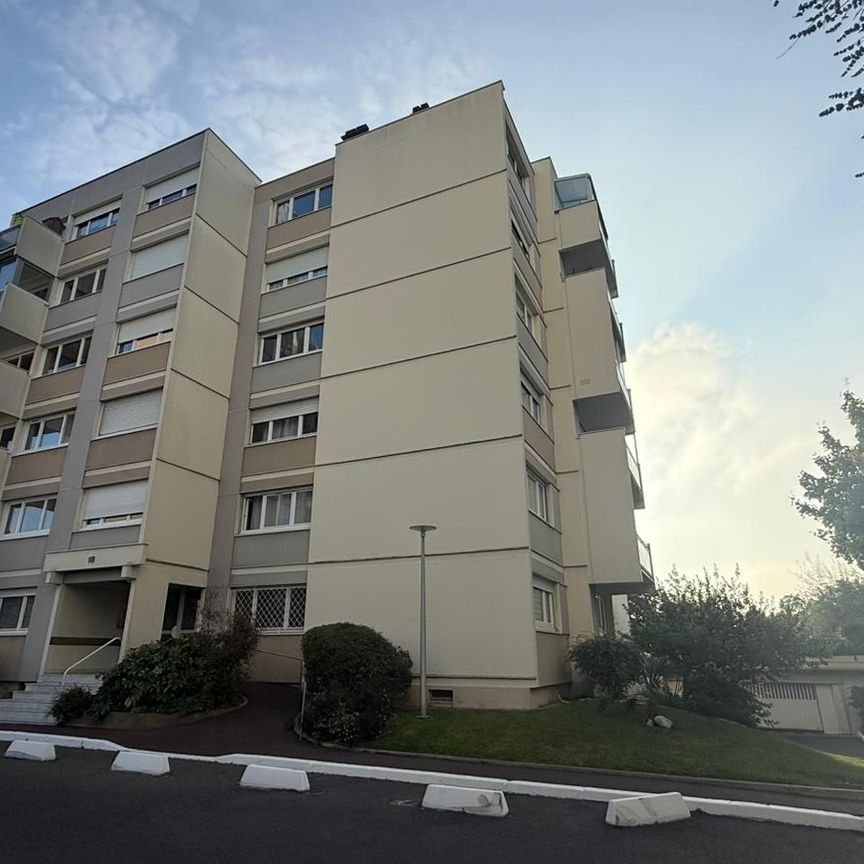 2 PIECES CHATOU, - Photo 1